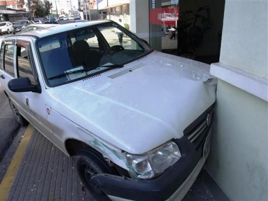 Acidente assusta moradores da rua Joaquim Nabuco