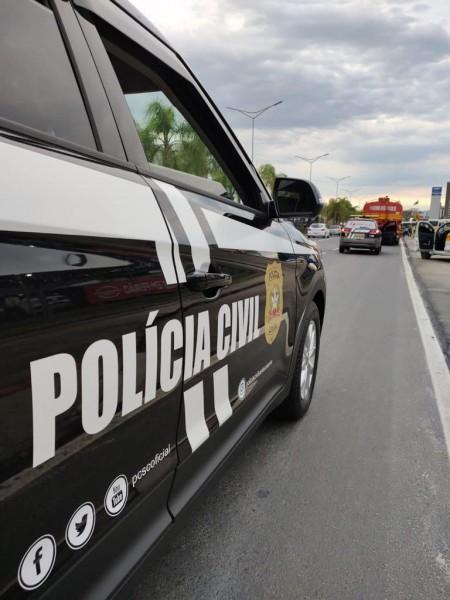 Homem é indiciado por atirar rojões em cachorro