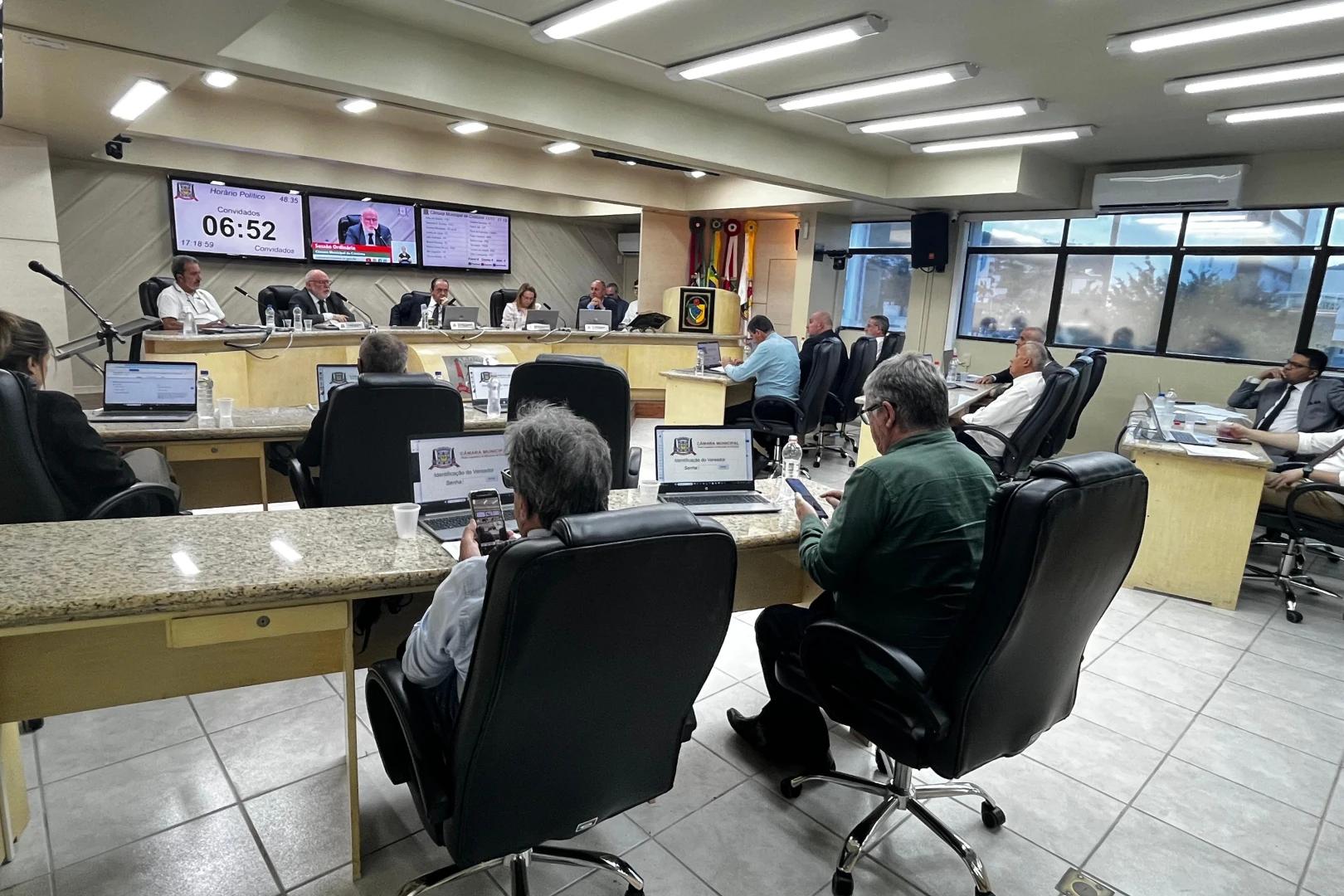 Vereadores rejeitam proposta que permitiria a apresentação de projetos de lei de iniciativa popular