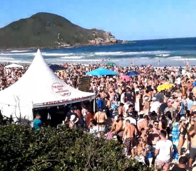 Prefeitura emite comunicado, após aglomeração na Praia do Rosa
