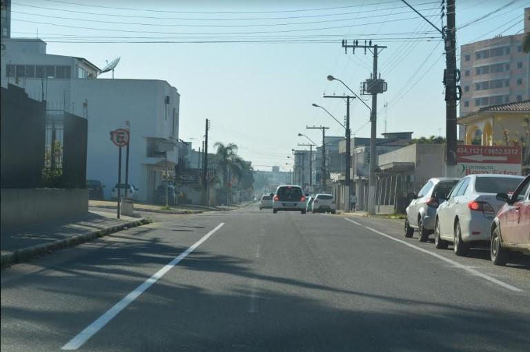Rua Vergínio Maccari passa a ter estacionamento dos dois lados