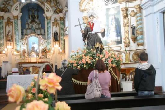 Hoje é dia de Santo Antônio