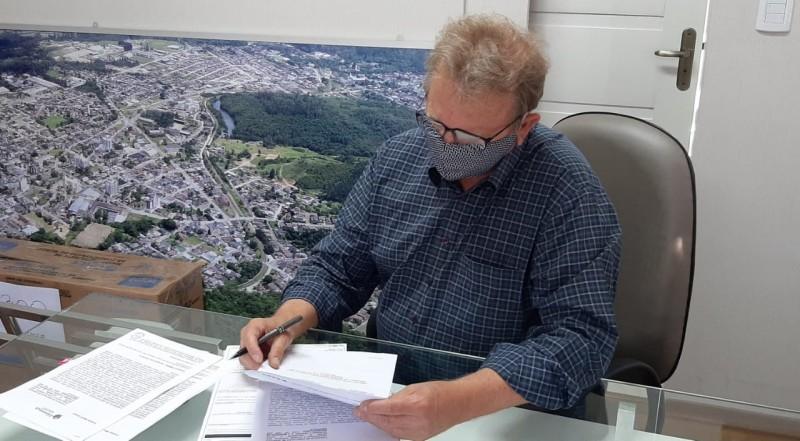 Prefeitura de Siderópolis reúne proprietários de bares para alinhar regras de funcionamento