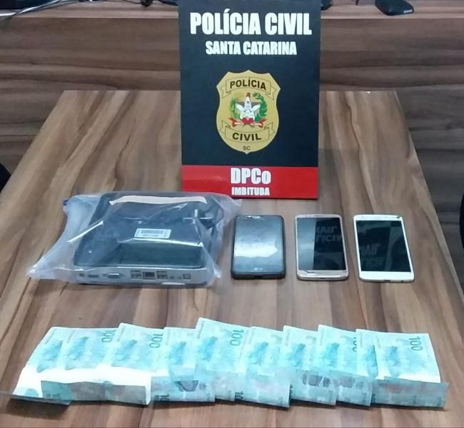  Adolescente é apreendido por roubo de R$ 20 mil em Imbituba 