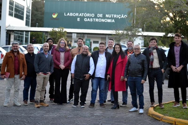 Unesc Virtual recebe representantes de polos do Instituto Mix de todo o Brasil