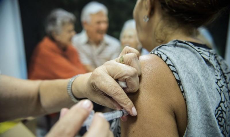 Dia D vacina 709 pessoas contra gripe e sarampo em Morro da Fumaça 