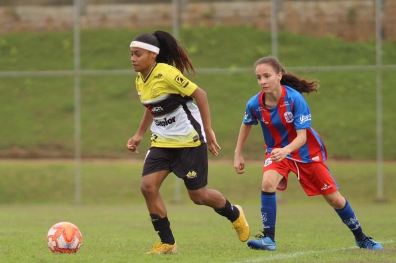 Atacante do Criciúma é convocada para a Seleção Brasileira sub-17 