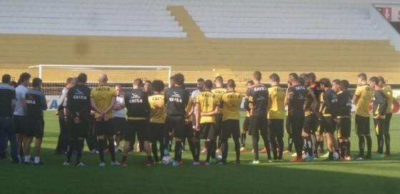 Sem Dodi e Raphael Silva, Winck define time para encarar o Oeste