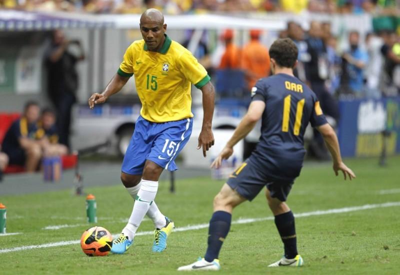 Confirmado: Maicon jogará pelo Brasil nesta sexta-feira
