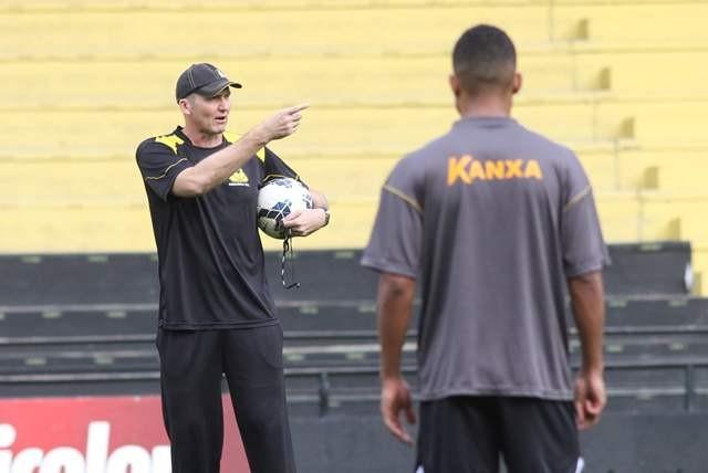 Na briga para fugir do Z-4, Tigre reencontra o Botafogo