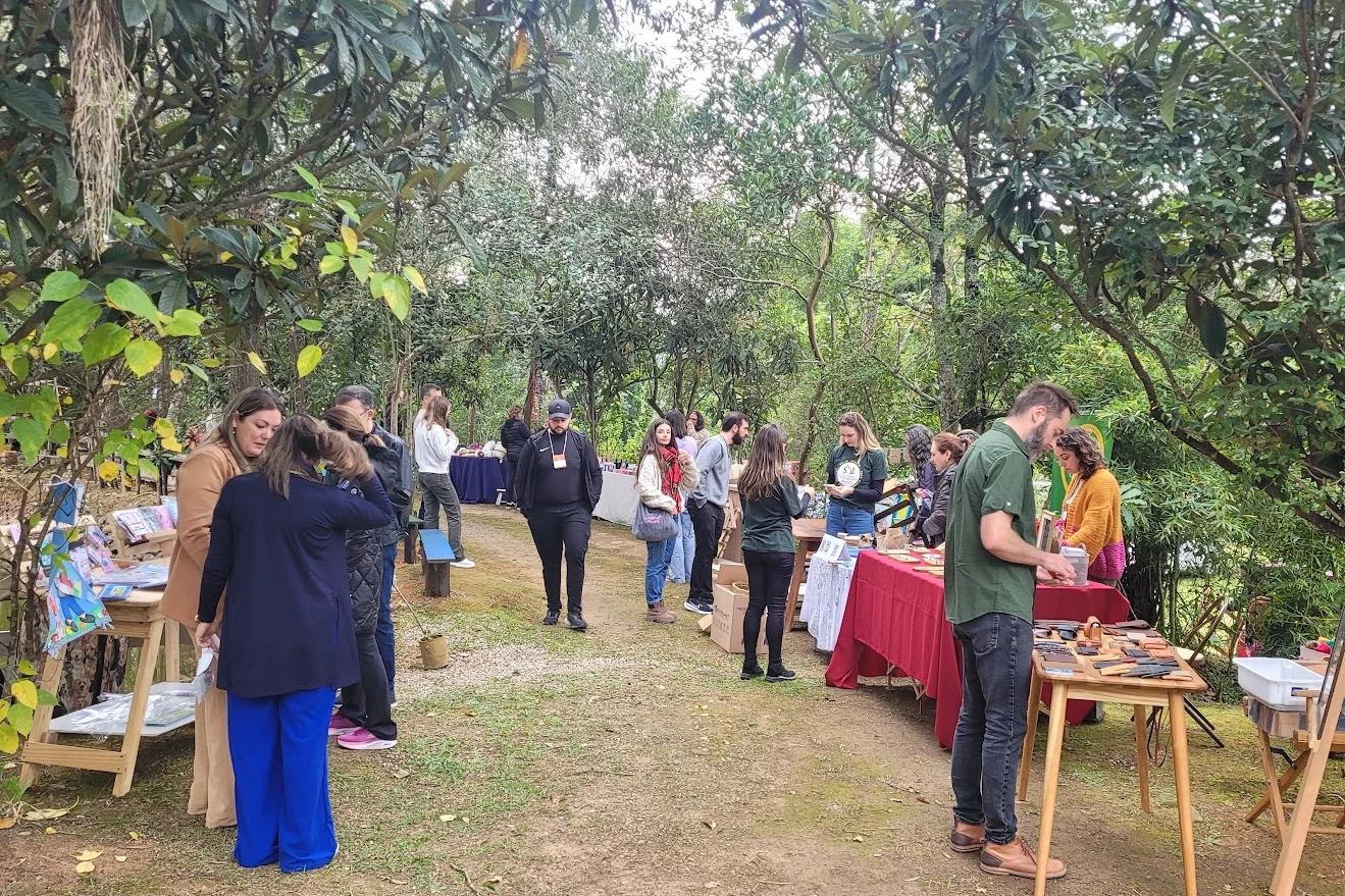 Arte, cultura e afeto se encontram na Feira Expressão Coletiva em Criciúma
