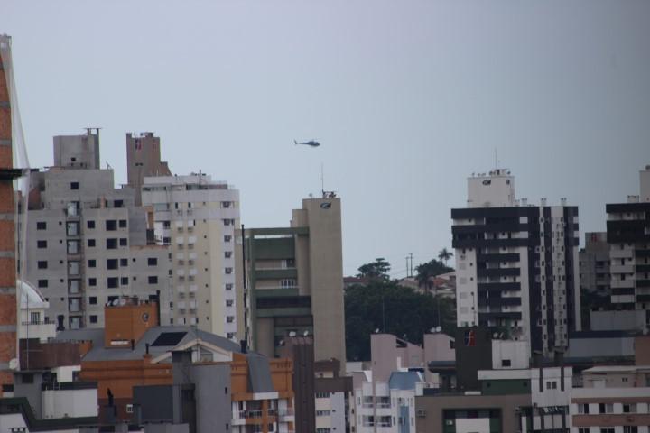 Exército busca por fuzil roubado na noite de ontem