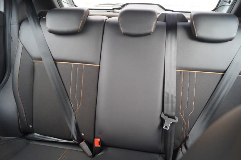 Agora é obrigatório! Isofix, cinto de 3 pontos e apoios de cabeça para todos ocupantes