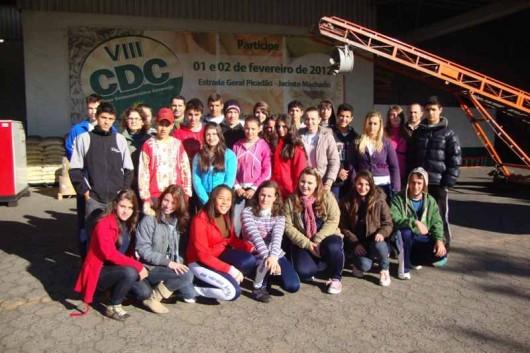 Estudantes de Jacinto Machado Visitam a Cooperja