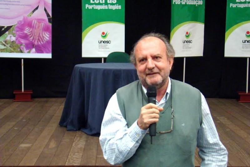 Unesc recebe renomado linguista para palestra