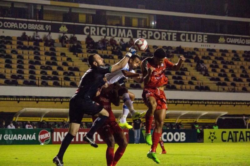 Precisando vencer por dois gols de diferença para avançar no Catarinense, Próspera enfrenta o Avaí 
