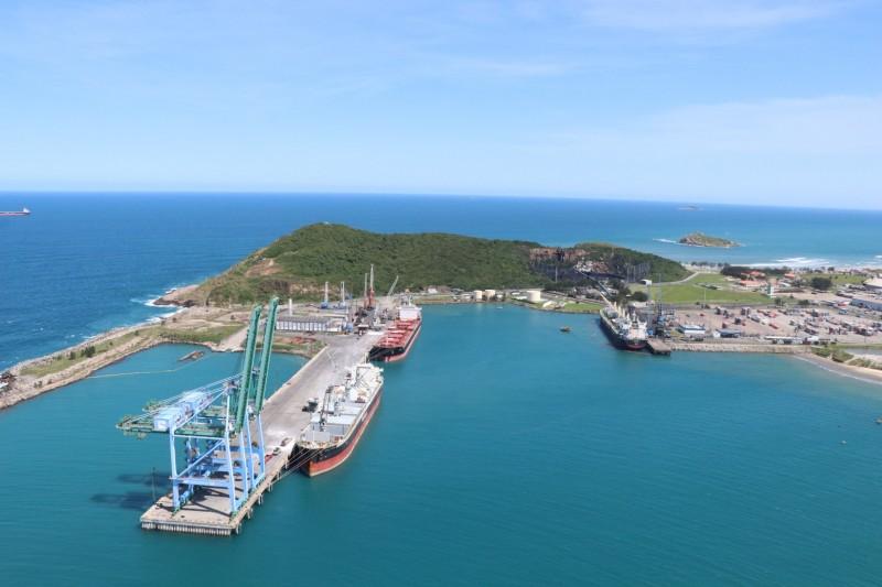 Porto de Imbituba alcança recordes históricos de movimentação de cargas em 2020