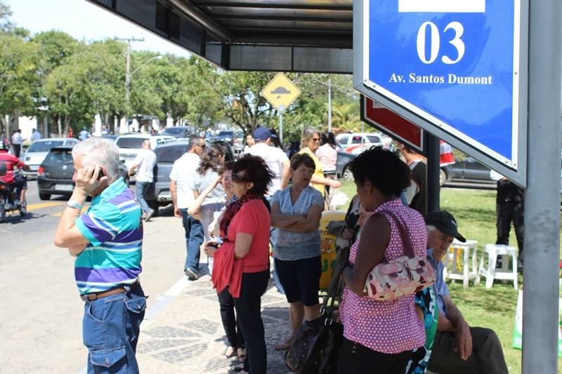 Cemitério: ônibus extras são colocados no bairro São Luiz 
