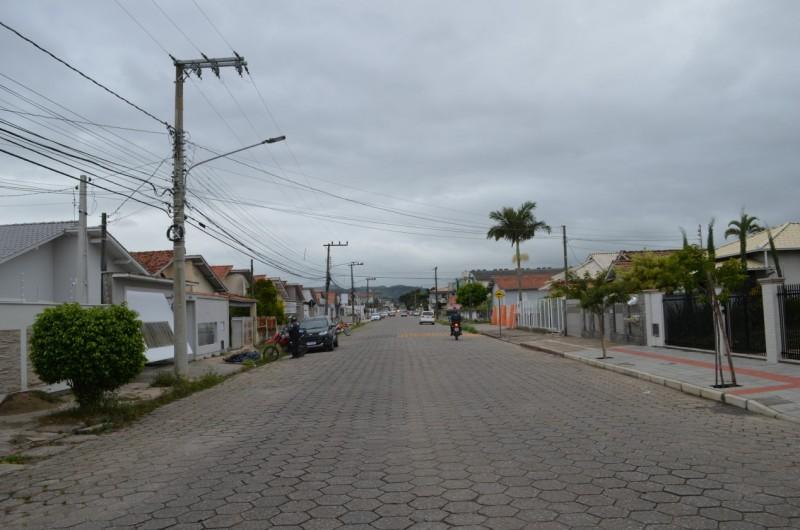 Prefeitura encaminha licitação para pavimentação da rua dos Ferroviários