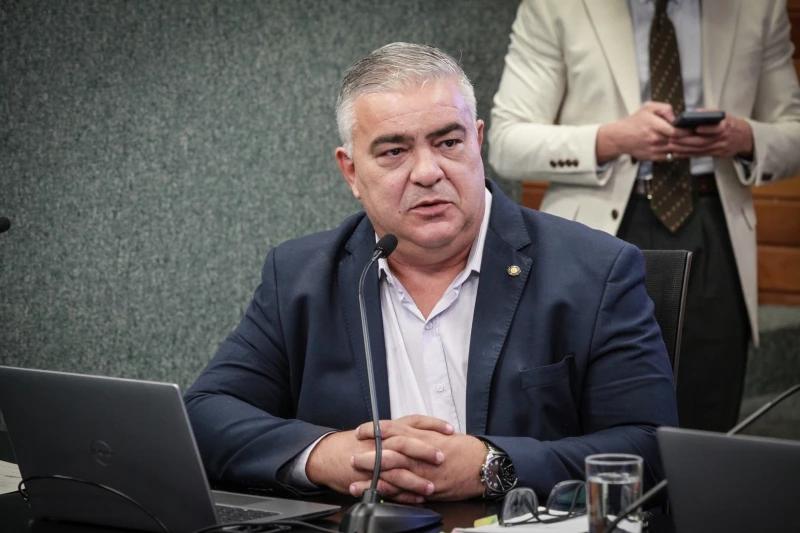 Comissão aprova projeto que permite sepultamentos em terreno privado rural