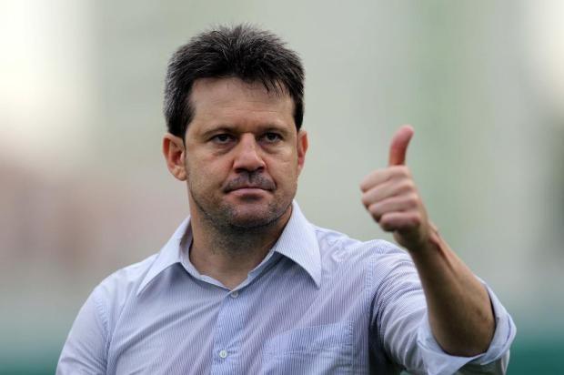 Argel avisa: ‘recebi ligação ontem e hoje posso fechar com Tigrão’