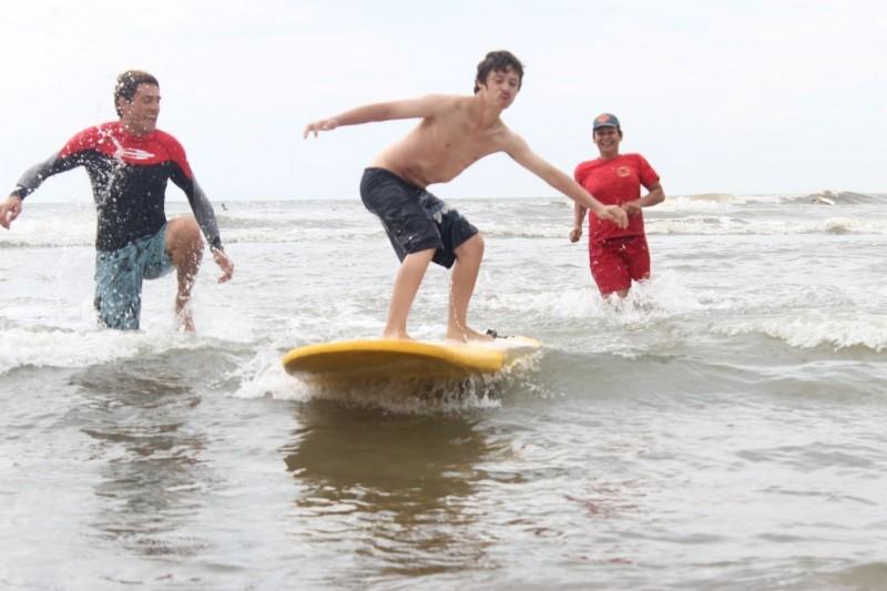 Temporada do Projeto Praia Acessível atende 182 pessoas