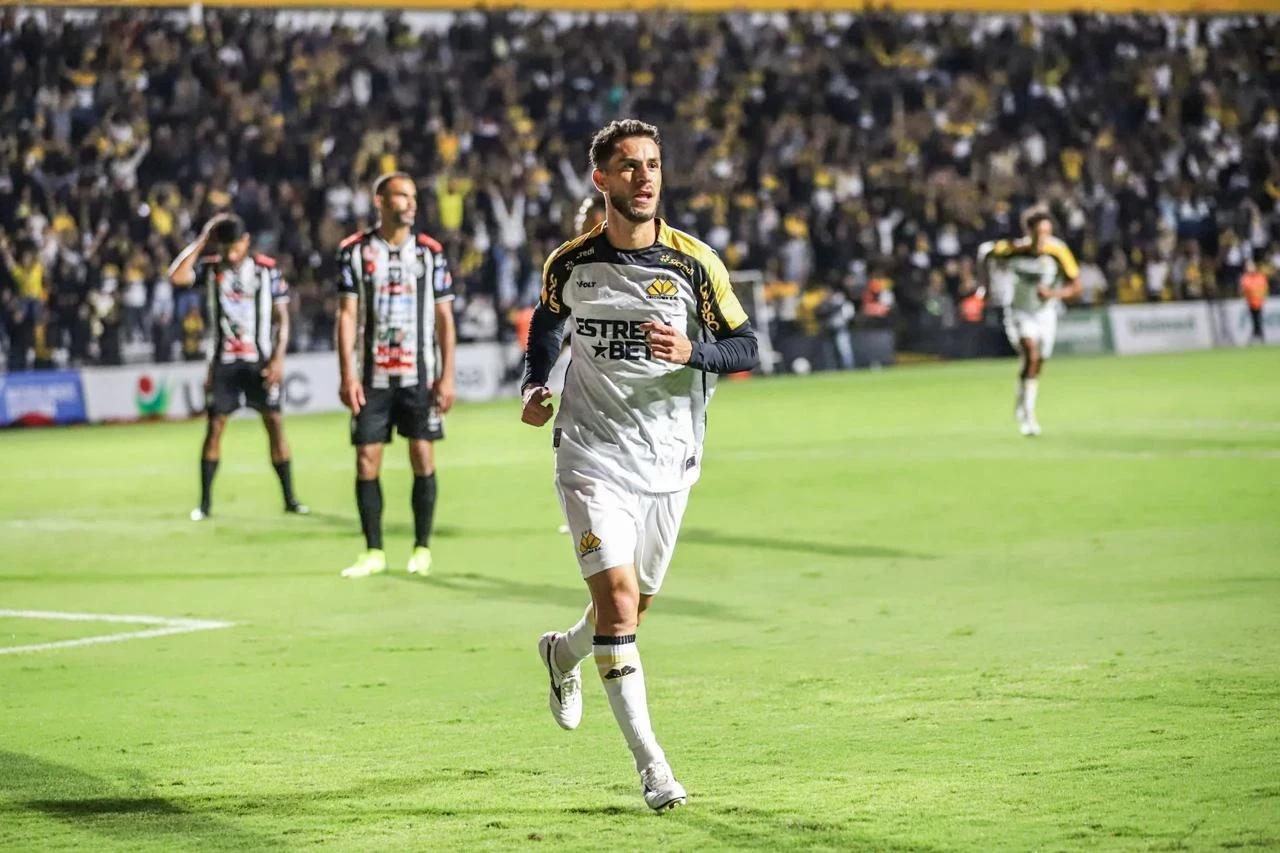 Com novidades e desfalque, Criciúma divulga lista de relacionados para duelo contra o Athletic
