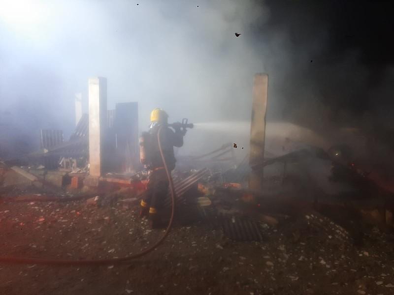 Incêndio destrói depósito de ferramentas em São João do Sul