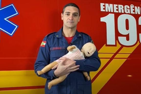 Bebê engasgado: você sabe o que fazer em caso de emergência?