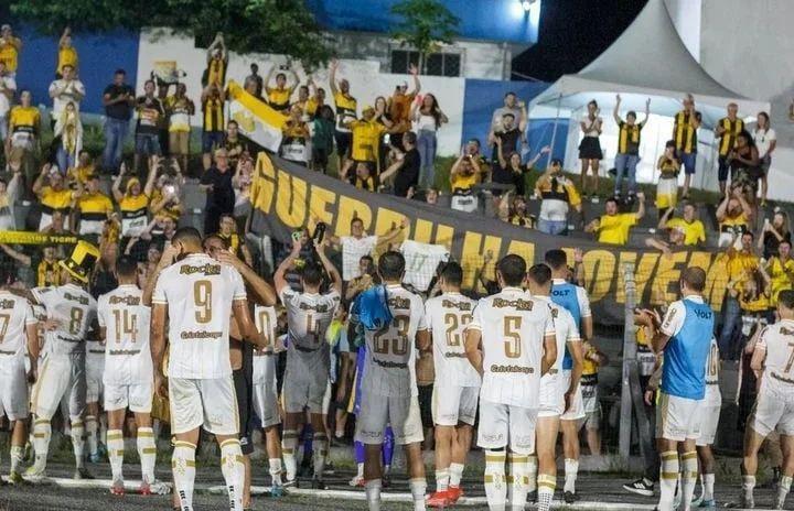 Torcida Guerrilha Jovem completa 32 anos de tradição e dedicação