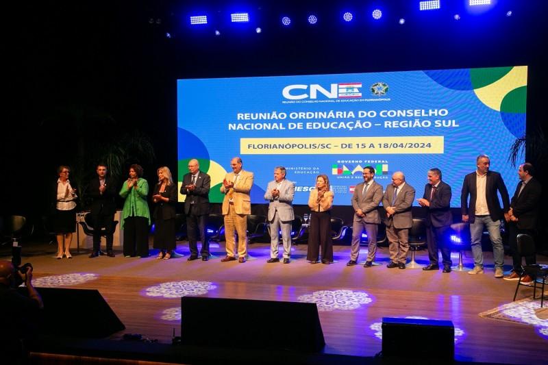 Com participação da Unesc, Plano de Educação é tema em reunião do Conselho Nacional