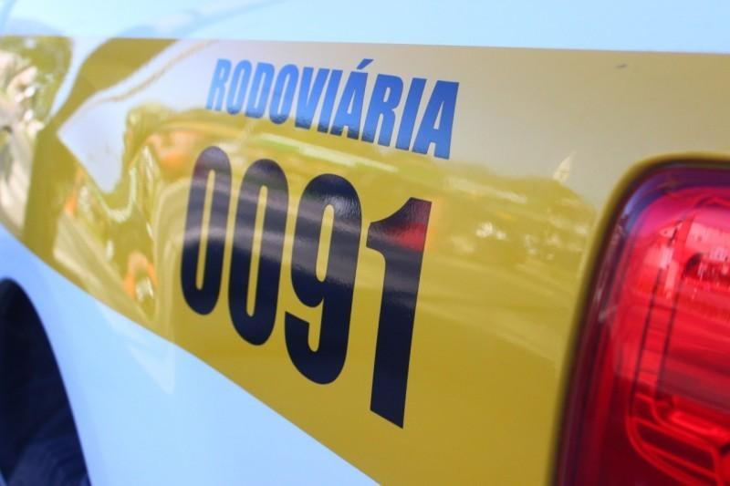 Cinco carros se envolvem em engavetamento na SC-445 em Içara 