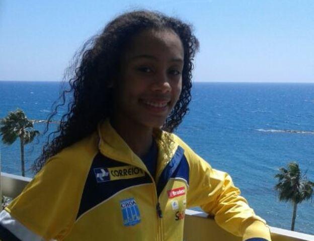 Nadadora criciumense faz bonito em competição internacional