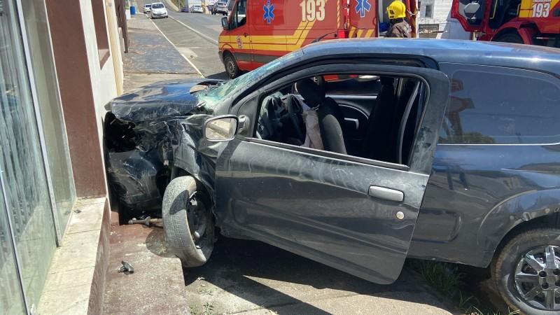 Três pessoas ficam feridas em acidente em Cocal do Sul