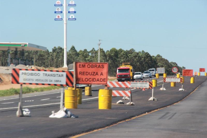 Atenção ao passar pelo trecho de pista simples em Laguna 