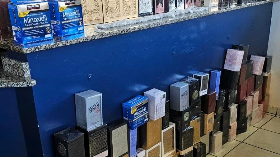 Vídeo: homens são flagrados com carga de perfumes e remédios emagrecedores em SC