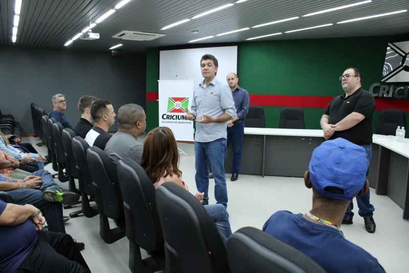 Criciúma empossa novos monitores do Estacionamento Rotativo 