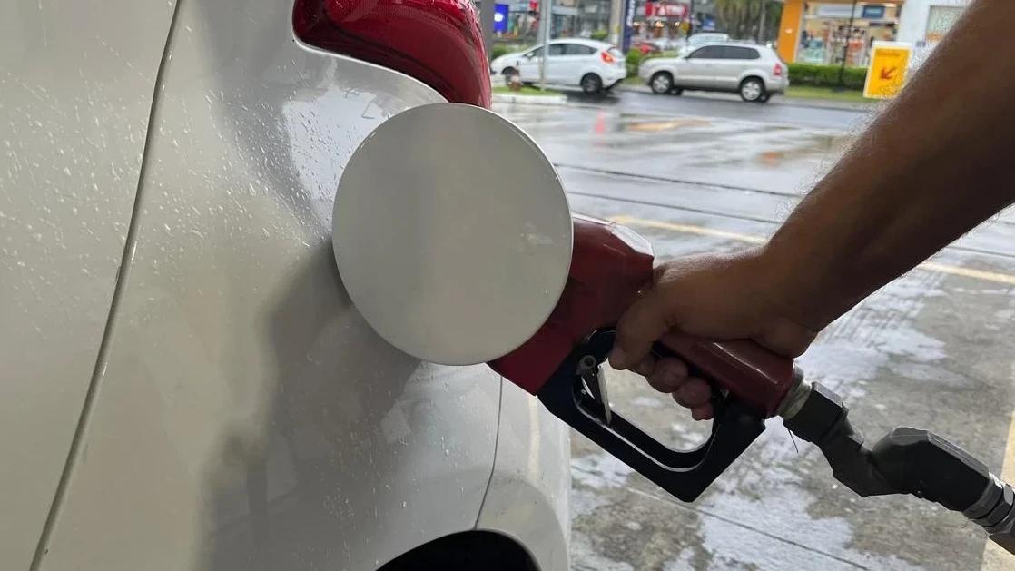 Petrobras reduz preço da gasolina a partir desta terça
