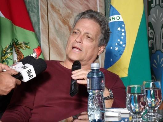 Em visita a Içara, filho do ex-presidente Jango fala sobre a Ditadura Militar e a morte do pai