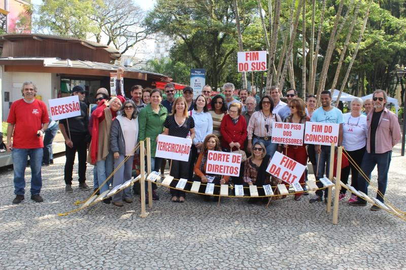 Frente Brasil Popular realiza ato contra Michel Temer