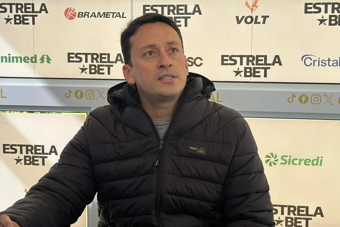 Ao vivo: Ítalo Rodrigues explica ida de Marcelo Hermes ao Juventude