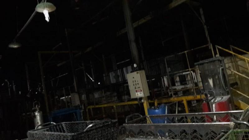 Bombeiros combatem incêndio em indústria no município de Urussanga