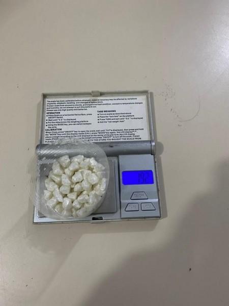 Dupla é detida por tráfico de drogas após ser flagrada pela Polícia Militar 
