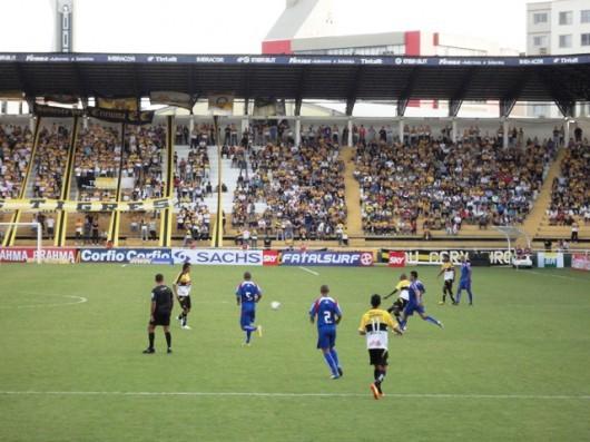 CBF divulga arbitragem para Criciúma e Vitória