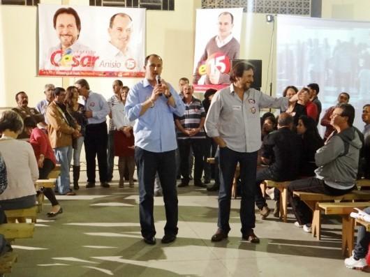 César e Anisio falam sobre agricultura em reunião na Sanga da Areia 