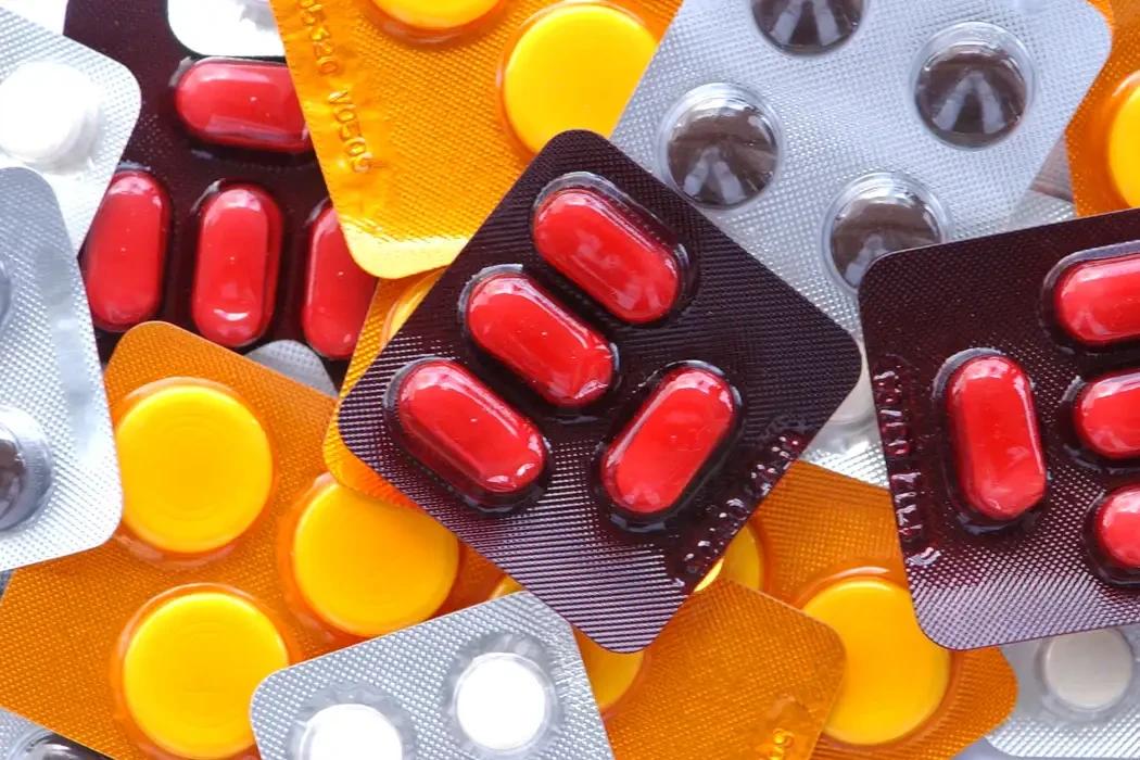Medicamentos podem ter reajuste de até 3,81% a partir desta terça