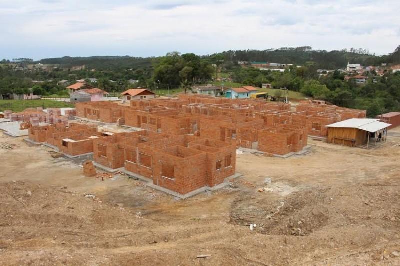Programas de moradia reduzem déficit habitacional