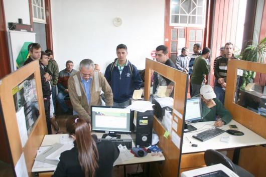 Sine de Laguna entrevista 120 trabalhadores para construção da ponte