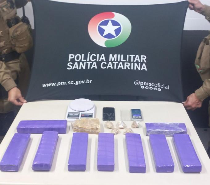 PM apreende mais de cinco quilos de maconha no bairro Renascer