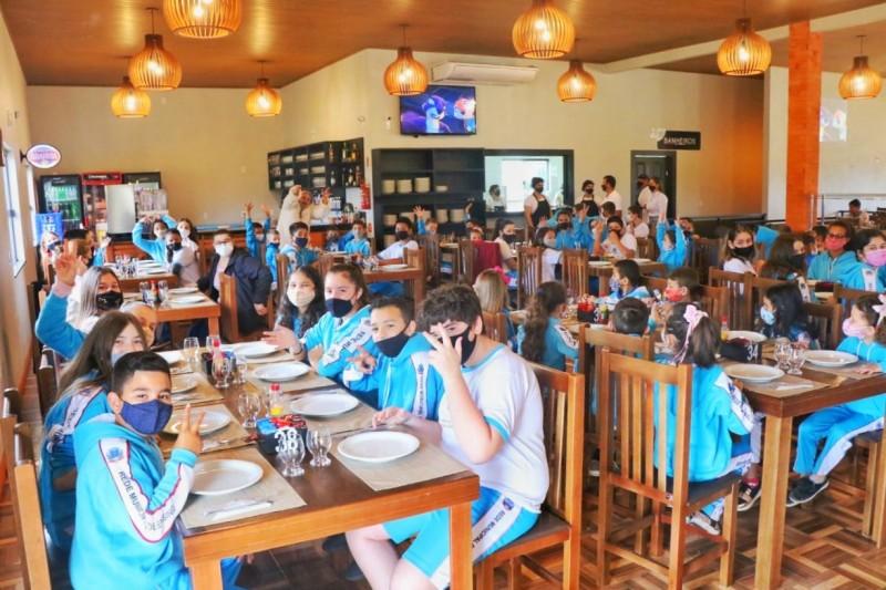 Rifa da Fazendinha: alunos vão à pizzaria
